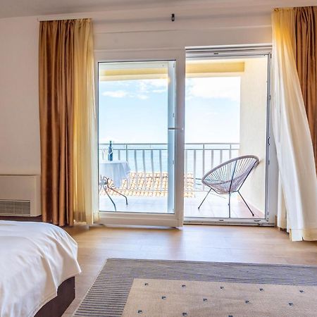 Hotel Pansion Epetium Stobreč Exteriér fotografie
