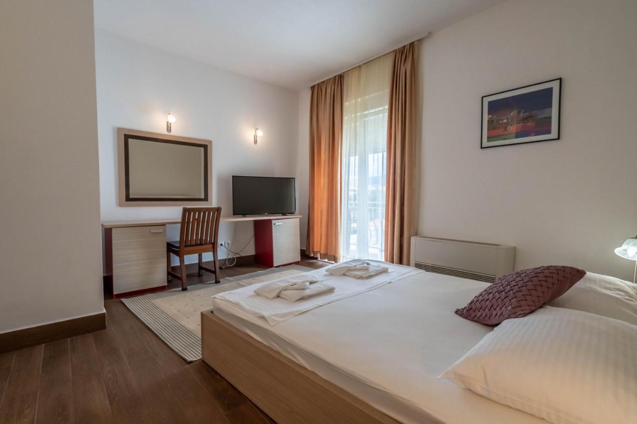 Hotel Pansion Epetium Stobreč Exteriér fotografie