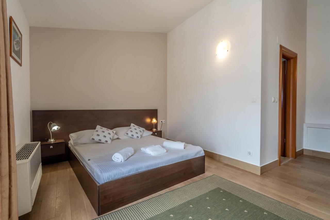 Hotel Pansion Epetium Stobreč Exteriér fotografie