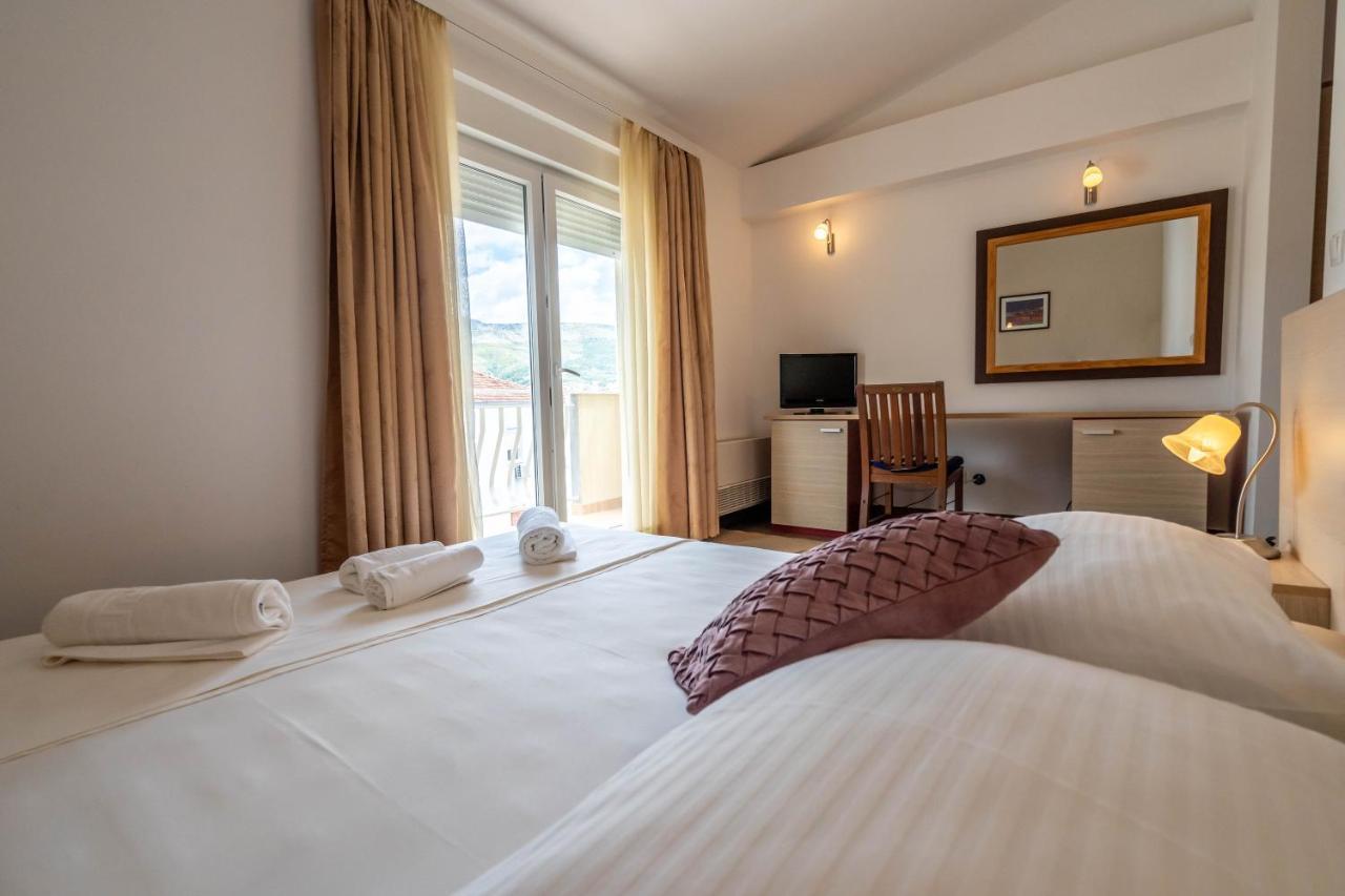 Hotel Pansion Epetium Stobreč Exteriér fotografie