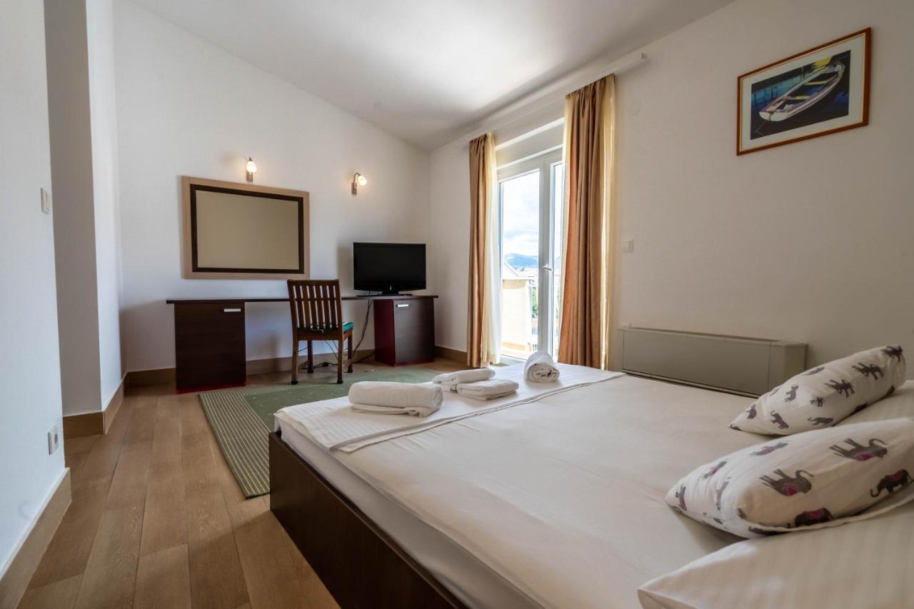 Hotel Pansion Epetium Stobreč Exteriér fotografie