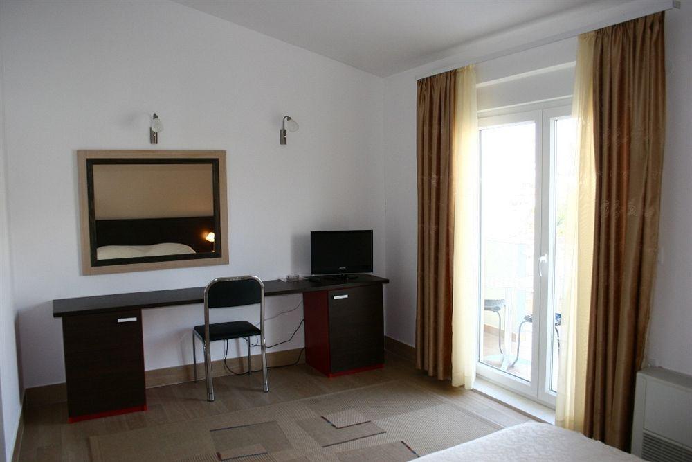 Hotel Pansion Epetium Stobreč Exteriér fotografie
