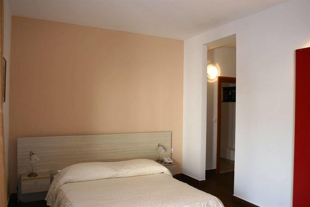 Hotel Pansion Epetium Stobreč Exteriér fotografie